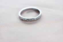 Load image into Gallery viewer, Beautiful 14K White Gold Art Deco Vintage Hand Engraved Wedding Band
