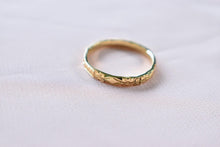 Load image into Gallery viewer, Beautiful 14K Yellow Gold Art Deco Vintage Hand Engraved Wedding Band
