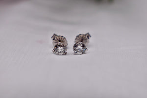 14K White Gold Round Diamond Push Back Martini Stud Earrings 0.90cts