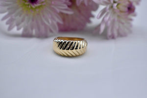 Tiffany & Co 1998 Chevron Style Cordis 18K Yellow Gold Band