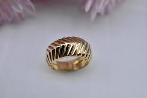 Tiffany & Co 1998 Chevron Style Cordis 18K Yellow Gold Band