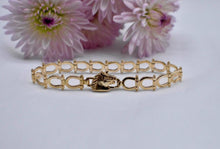 Load image into Gallery viewer, 14K Yellow Gold Vintage Horseshoe Horse Link Bracelet
