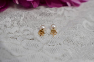 14K Yellow Gold White Pearl Stud Pushback Earrings