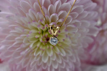 Load image into Gallery viewer, Vintage 14K Yellow Gold 0.28cts Solitaire Round Shape Diamond Compass Prongs Necklace
