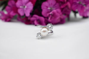 Art Deco Platinum Pearl and Old European Cut Diamond Toi Et Moi Ring