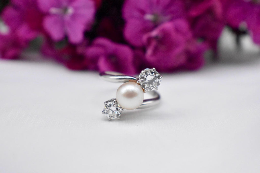 Art Deco Platinum Pearl and Old European Cut Diamond Toi Et Moi Ring