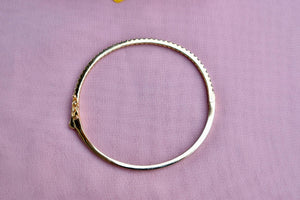 18K Yellow Gold 1.32cts Diamond Prong Set Bangle Bracelet