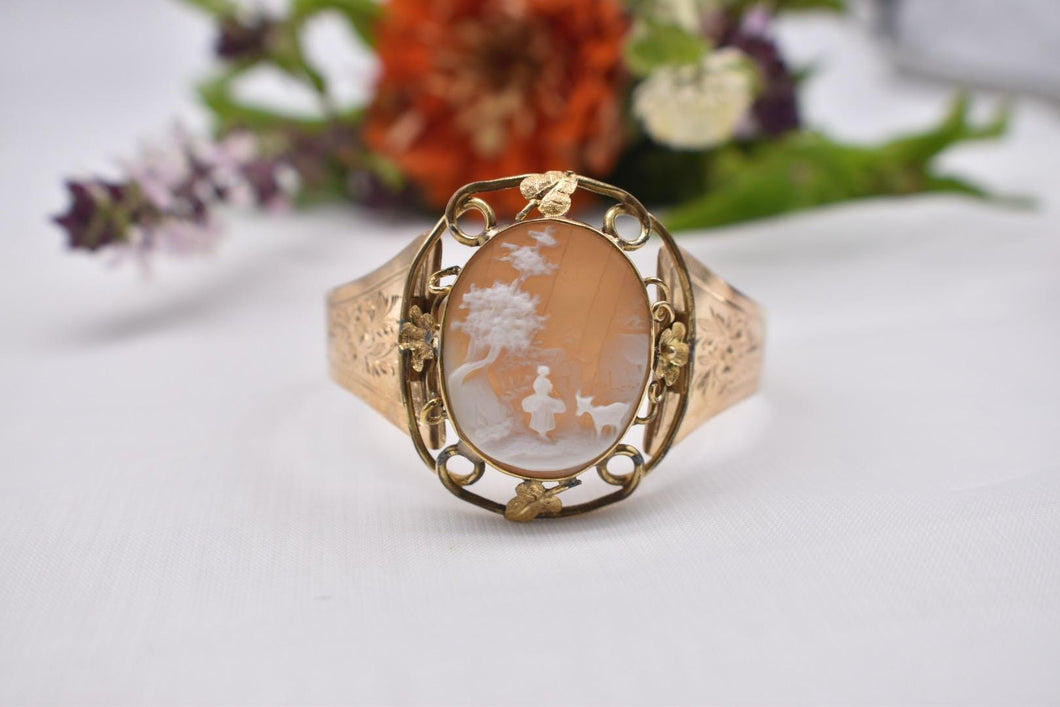 Vintage 12 Karat Solid Gold Rebecca At The Well Countryside Antique Cameo Bracelet
