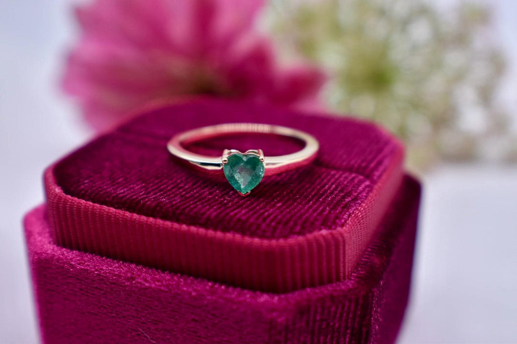 14K Yellow Gold Solitaire Heart Shaped Emerald Ring