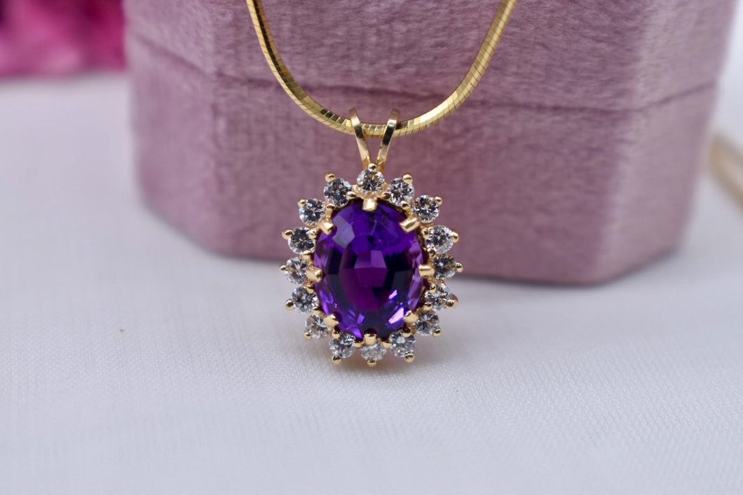 18K Yellow Gold Vintage Oval Amethyst & Diamond Halo Necklace