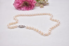 Load image into Gallery viewer, Vintage 14K White Gold 14.5 Inch Fresh Water White Pearl Choker Necklace Strand
