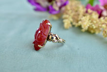 Load image into Gallery viewer, Vintage Art Deco 10K Yellow Gold Carved Carnelian Ring
