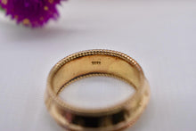 Load image into Gallery viewer, Victorian 18K Yellow Gold Unique Designed Milgrain Edge Band
