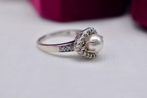 Vintage 14K White Gold Unique Pearl and Diamond Halo Style Ring
