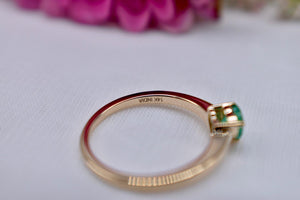 14K Yellow Gold Solitaire Heart Shaped Emerald Ring
