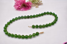 Load image into Gallery viewer, Vintage 14K Yellow Gold Beautiful Green Nephrite Jade Beaded Necklace Strand
