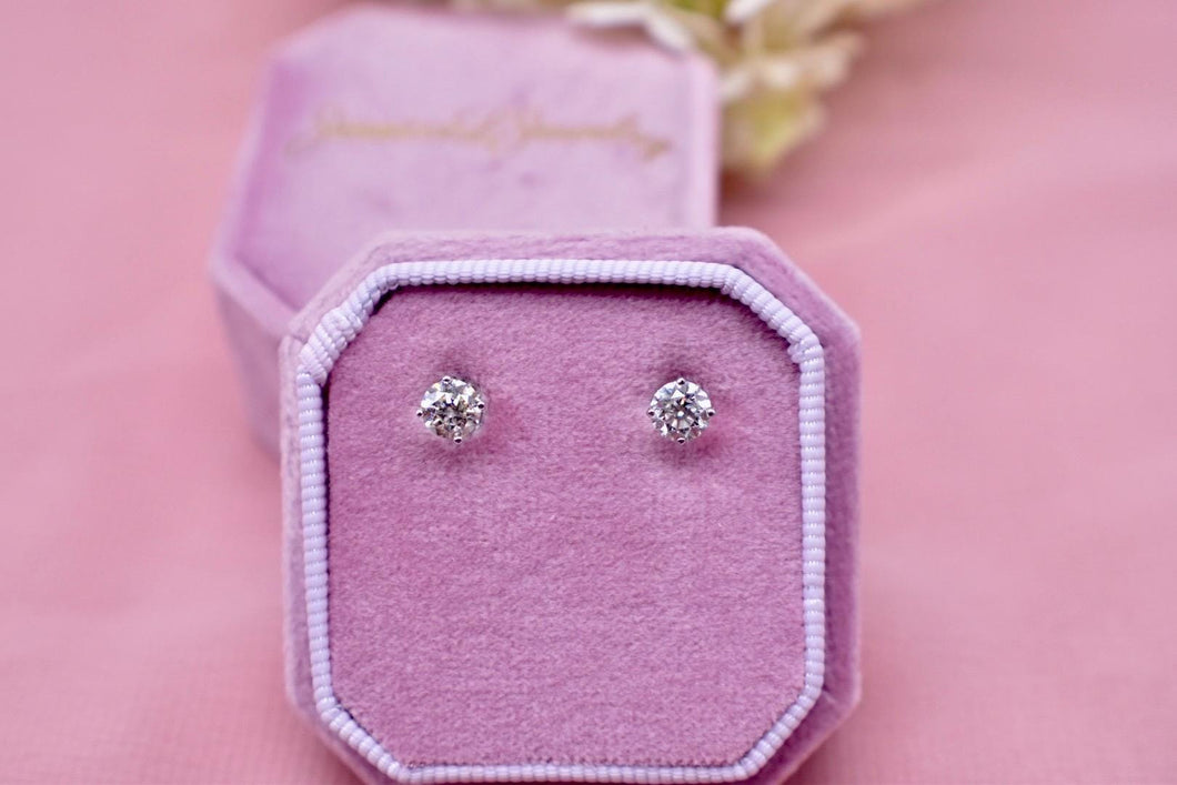 14K White Gold Round Diamond Push Back Stud Earrings 0.90cts