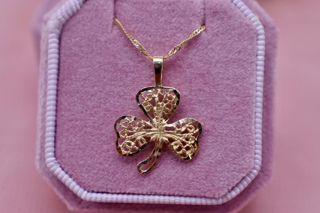 Vintage 14K Yellow Gold Enamel Shamrock/Clover Charm Necklace