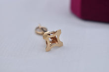 Load image into Gallery viewer, Vintage 14K Yellow Gold Eiffel Tower Charm
