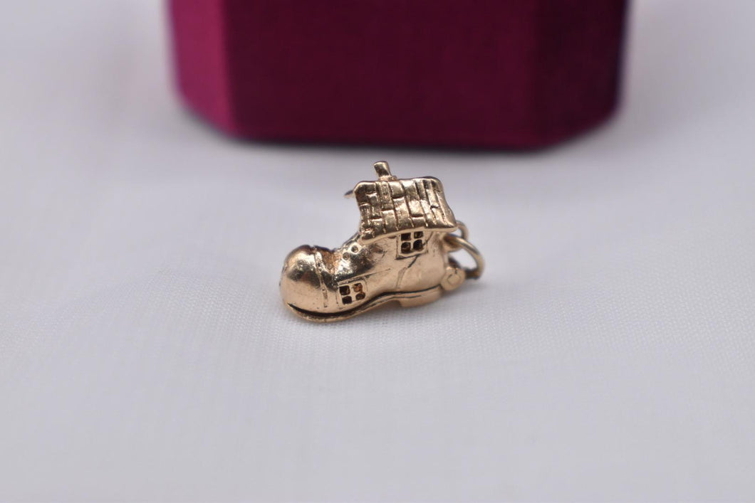 Vintage 14k Yellow Gold Animated Shoe House Family Charm