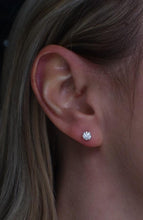 Load image into Gallery viewer, 14K White Gold Round Diamond Push Back Martini Stud Earrings 0.94cts
