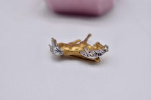 Load image into Gallery viewer, 18K Yellow Gold &amp; Platinum Vintage Textured Horse Single Cut Diamond Brooch
