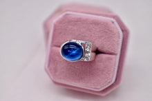Load image into Gallery viewer, Art Deco 14K White Gold Cabochon Natural Star Sapphire and Old Mine Cut Diamond Ring
