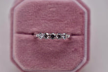 Load image into Gallery viewer, Hearts On Fire Vintage 18K White Gold Shared Prong Five Stone Diamond Band 0.75cts
