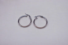 Load image into Gallery viewer, Vintage 14K White Gold 24mm Classic Tube Hoop Earrings

