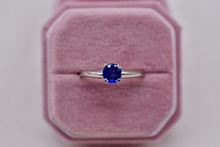 Load image into Gallery viewer, Art Deco Platinum Solitaire Sapphire Engagement Ring

