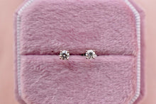 Load image into Gallery viewer, 14K White Gold Round Natural Diamond Push Back Stud Earrings 0.25cts
