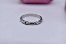Load image into Gallery viewer, Beautiful 18K White Gold Vintage Belais Hand Engraved Art Deco Wedding Band
