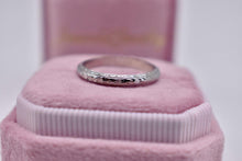 Load image into Gallery viewer, Beautiful 18K White Gold Vintage Belais Hand Engraved Art Deco Wedding Band
