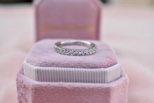 Load image into Gallery viewer, 14K White Gold Vintage 0.90cts Natural Diamond Anniversary Band
