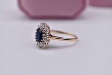 Load image into Gallery viewer, 14K Yellow Gold Vintage Natural Sapphire &amp; Diamond Oval Halo Ring
