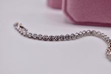 Load image into Gallery viewer, 10K White Gold Vintage Round 1.00cts Natural Diamond Illusion Style Tennis Bracelet
