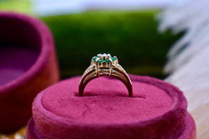 Vintage 14K Yellow Gold Vintage Emerald & Diamond Cluster Halo Ring