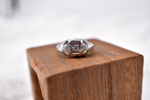 18K White Gold Vintage Art Deco 3 Stone Diamond Engagement Ring
