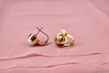 Load image into Gallery viewer, Vintage 18K Yellow Gold Light Gray South Sea Tahitian Pearl and Diamond  Earrings
