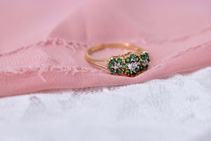 Vintage 10K Yellow Gold Floral Emerald and Diamond Floral Ring