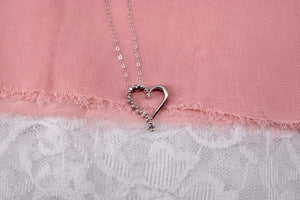 10K White Gold/Platinum Vintage Diamond Heart Pendant/Necklace