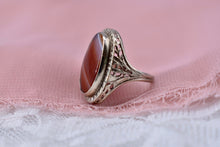 Load image into Gallery viewer, Vintage Art Deco 14K White Gold Bezel Set Banded Agate Ring
