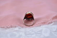 Load image into Gallery viewer, Vintage Art Deco 14K White Gold Bezel Set Banded Agate Ring
