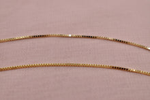 Load image into Gallery viewer, 14K Yellow Gold Three Stone Diamond Necklace
