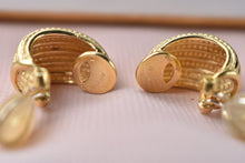 Load image into Gallery viewer, Vintage 18K Yellow Gold Unique Design Clip On Scalloped Hoop Earrings
