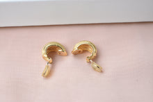 Load image into Gallery viewer, Vintage 18K Yellow Gold Unique Design Clip On Scalloped Hoop Earrings
