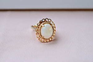 Vintage 14K Yellow Gold Oval Cut Large Opal Ring