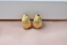 Load image into Gallery viewer, Vintage 18K Yellow Gold Unique Design Clip On Scalloped Hoop Earrings
