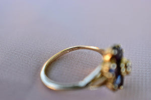 14K Yellow Gold Vintage Mozambique Garnet Flower Ring