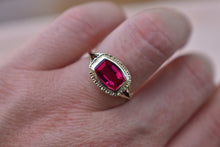 Load image into Gallery viewer, 14K Yellow Gold Vintage Art Deco Ruby Imitation Filagree Ring
